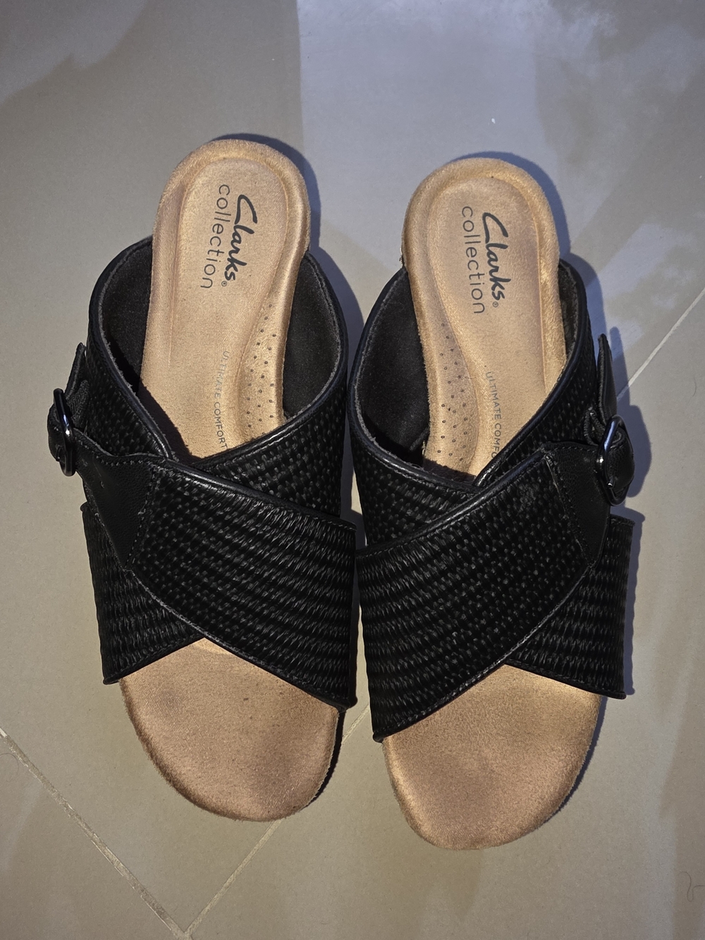Women's Black Cross-Band Slide Sandals